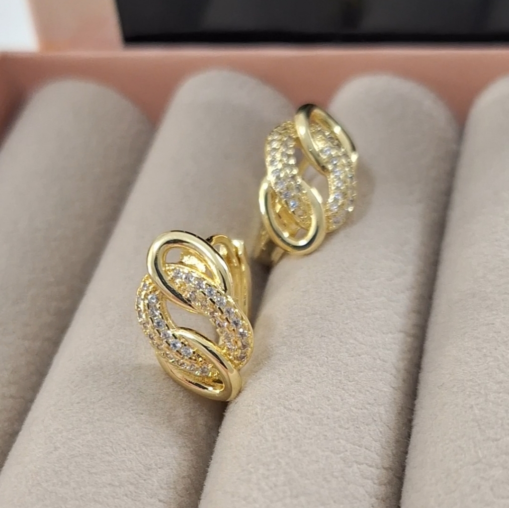 Multi Diamods Gold-Filled Huggies